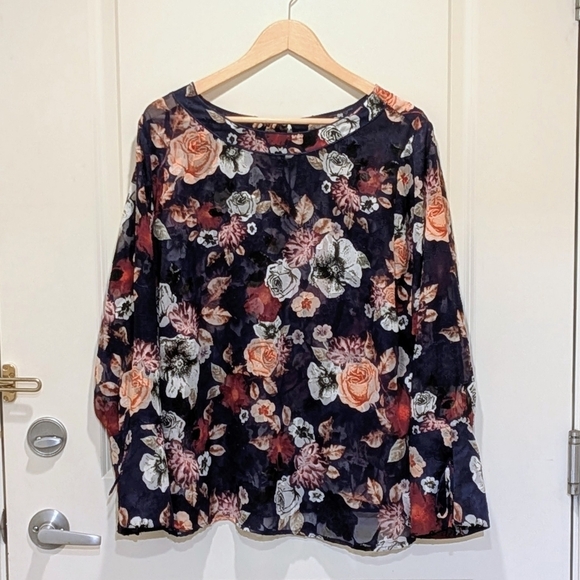 Lord & Taylor Tops - EUC Lord & Taylor 1X Navy Blue Sheer Keyhole Back Blouse with Floral Appliques